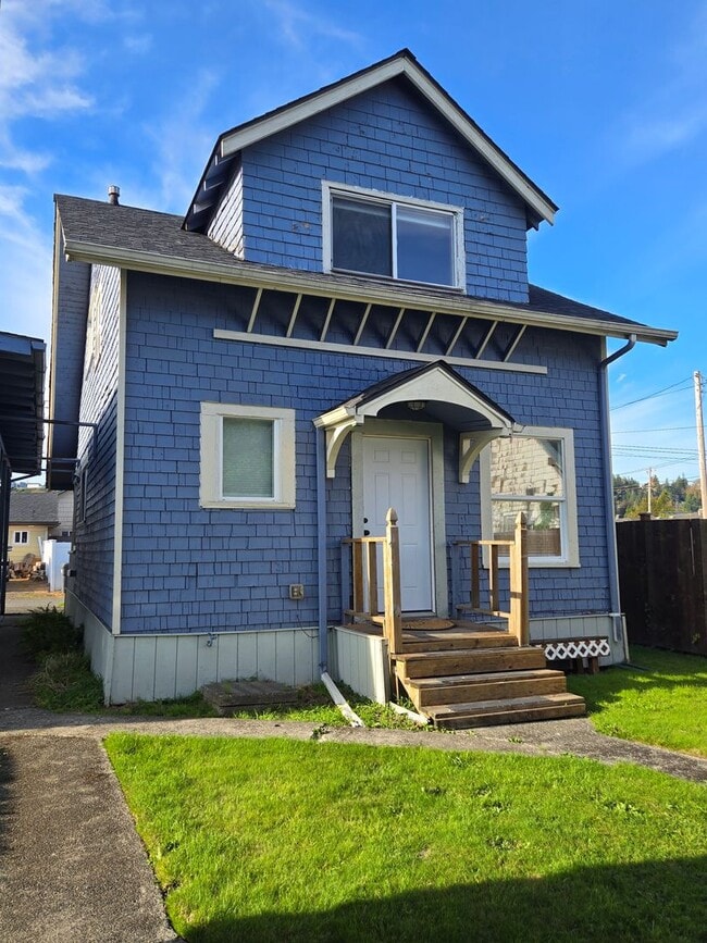 Building Photo - Aberdeen, WA., 3 bedroom, 1 bath home for RENT
