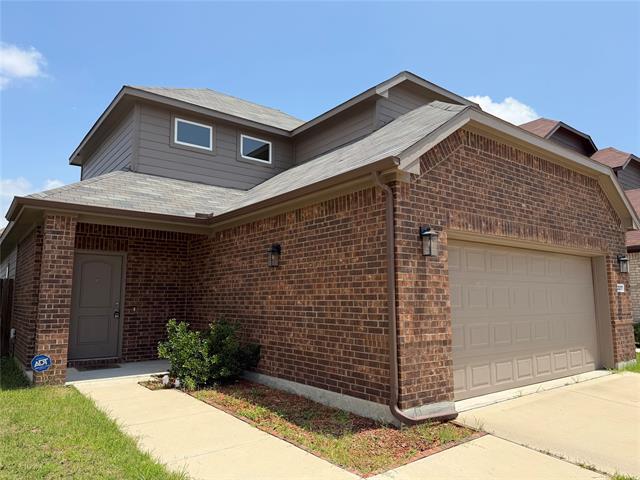 Building Photo - 2237 Diamond Dr