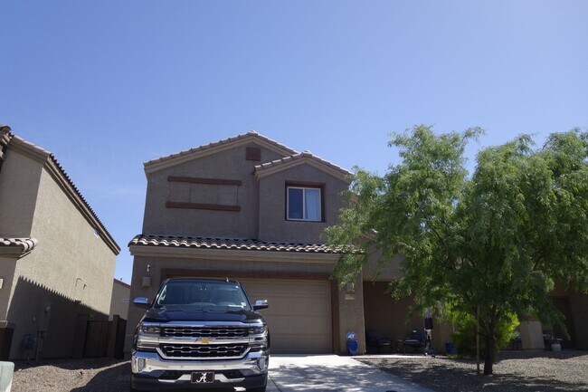 Building Photo - (Vail) Spacious 5 bedroom 3 bath house!