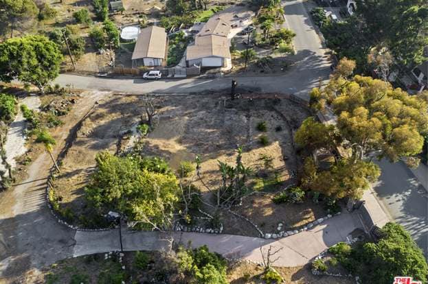 Building Photo - 28952 Selfridge Dr