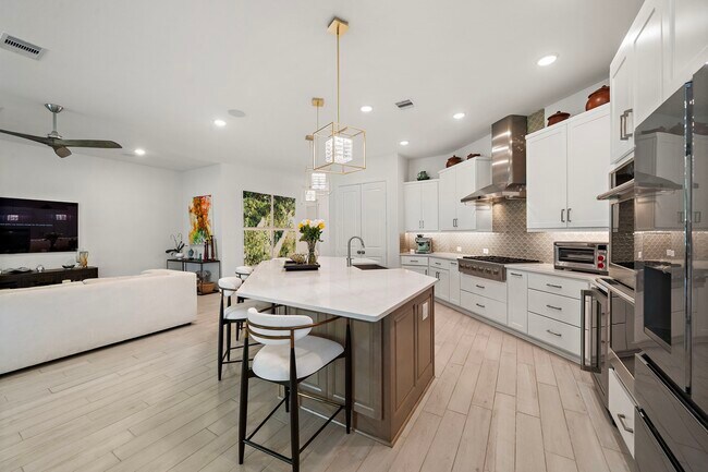 Building Photo - 7519 Congress Trl Wy