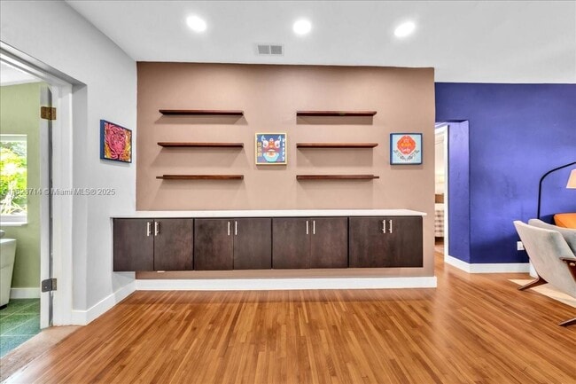 Building Photo - 7341 SW 64th Ct