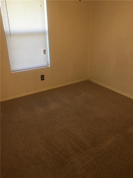 Building Photo - 4706 Sandage Ave