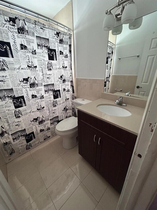 Building Photo - 10934 SW 146th Ave