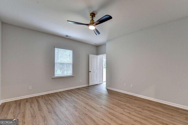 Building Photo - 175 Grey Falcon Ave