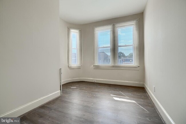 Building Photo - 2300 N Fulton Ave
