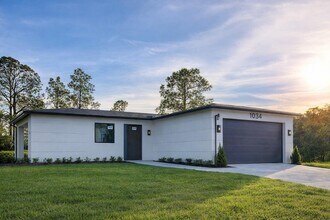 Building Photo - 1034 Alcalde St E