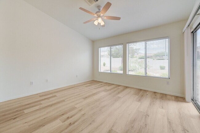 Building Photo - 2613 Breakers Creek Dr
