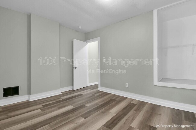 Building Photo - 1655 S 4th St