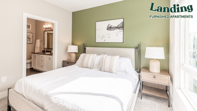 Building Photo - 3300 N Scottsdale Rd