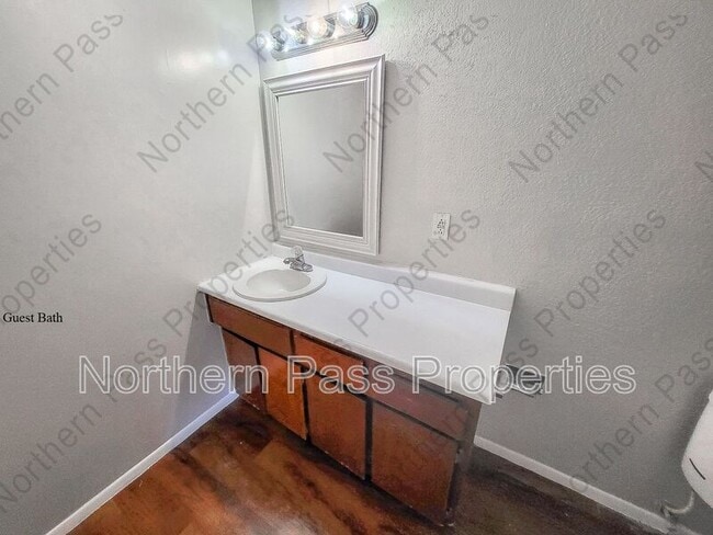 Building Photo - 5209 Carousel Dr