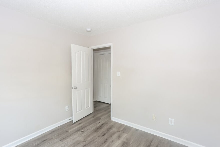 Building Photo - 5821 Briggs Dr