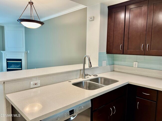 Building Photo - 5210 Premiere Hls Dr