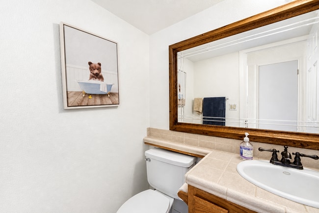 Building Photo - 2116 Bernina Dr