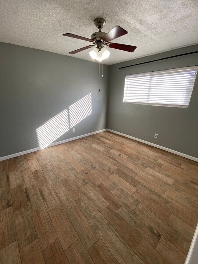 Building Photo - 600 N St