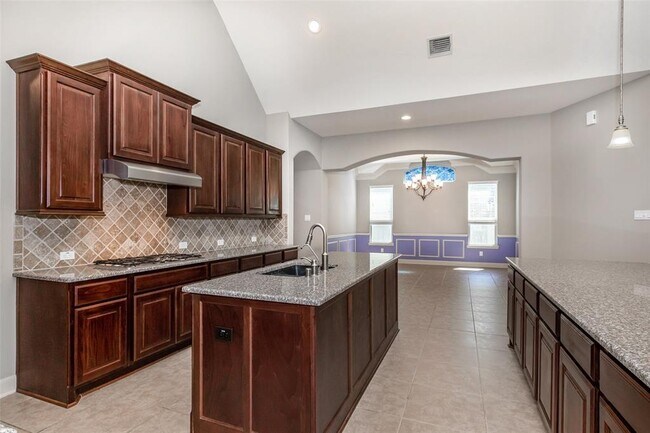 Building Photo - 22419 Banewood Dr