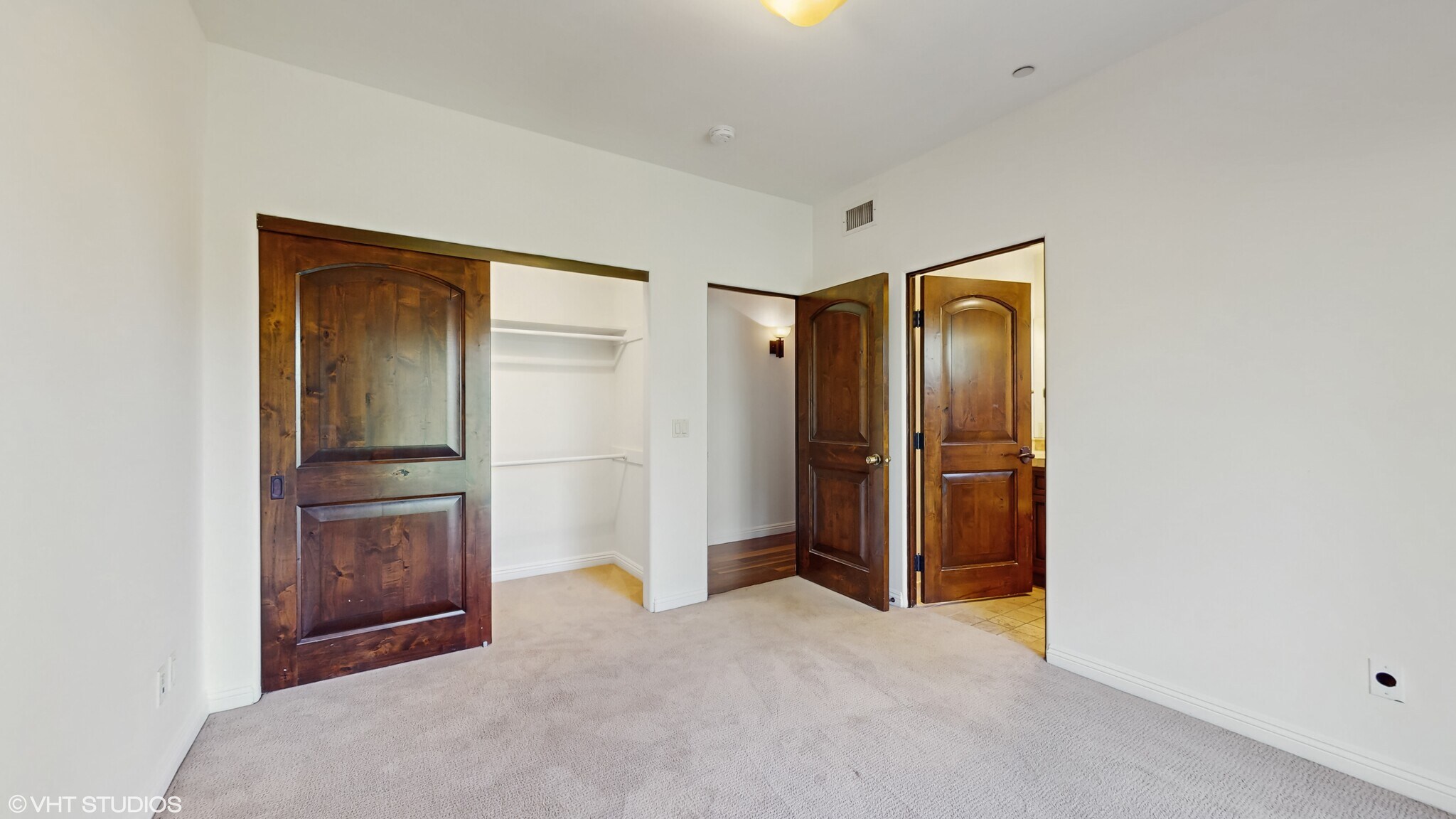 Building Photo - 3311 Deronda Dr