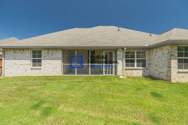 Building Photo - 1019 Silver Cir