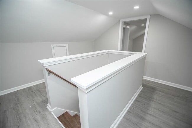 Building Photo - 537 Trabert Ave NW