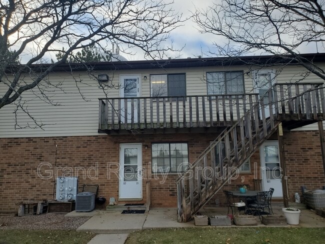 Building Photo - 583 Anita Ave