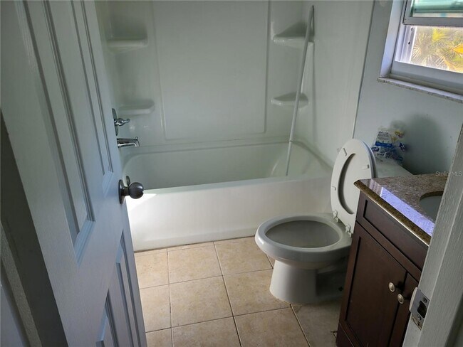 Building Photo - 6540 Lincoln Rd