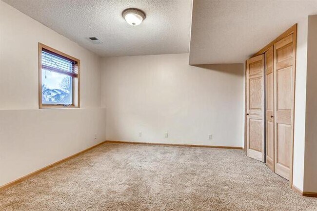 Building Photo - 9931 Evergreen Ave N, Brooklyn Park, MN, 5...