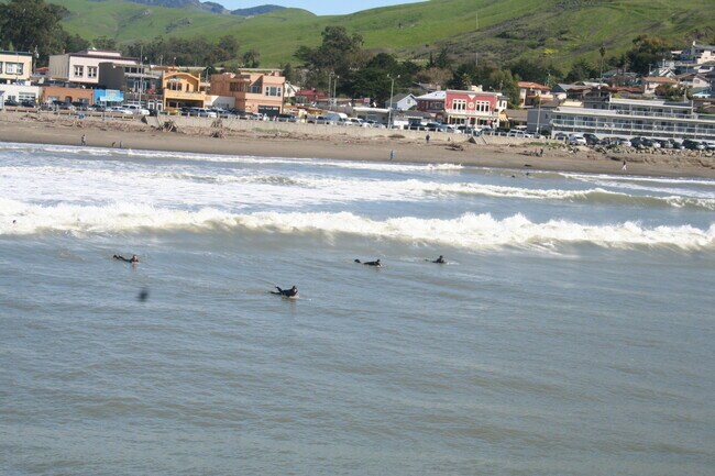 Building Photo - 3133 Ocean Blvd