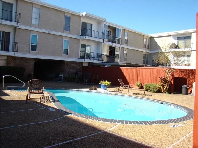 Building Photo - 505 Westcott St