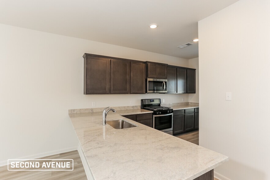 Building Photo - 9617 Teton Vis Dr
