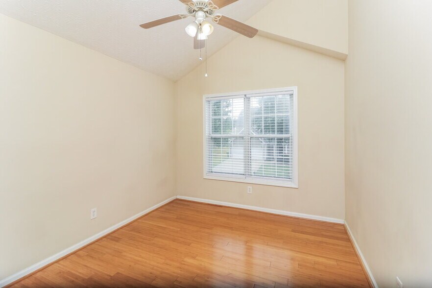 Building Photo - 169 Weatherstone Dr