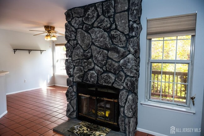 Building Photo - 2162 Ash Ct