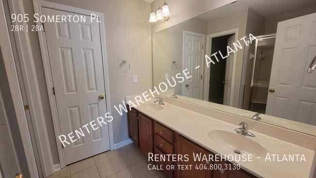Building Photo - 905 Somerton Pl