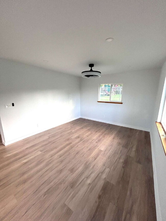 Building Photo - Available Now! 2bd/1ba for rent in Kapaau