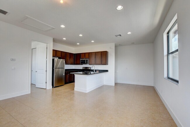 Building Photo - 4029 Faraday Wy