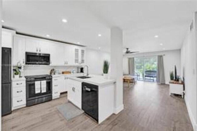 Building Photo - 4100 N 58th Ave