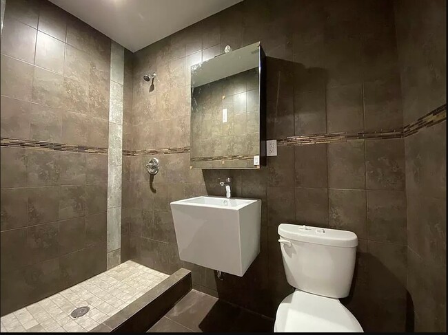 Building Photo - 28A Lawton St