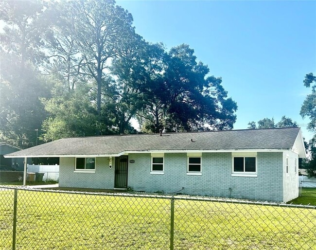 Building Photo - 3020 SE 11th St