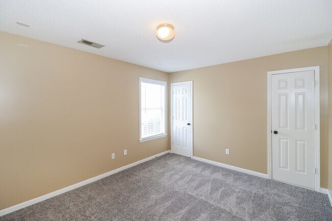 Building Photo - 9979 Misty Elm Dr