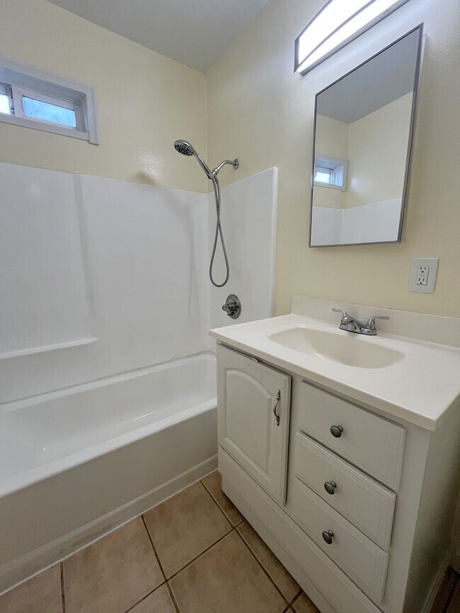 Building Photo - 32037-32041 Avenue E