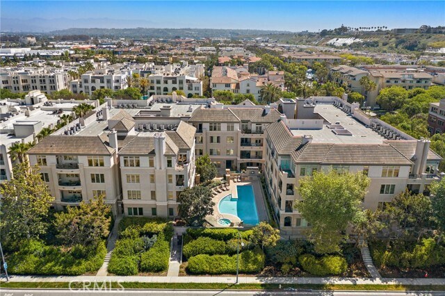 Building Photo - 6001 Crescent Park E