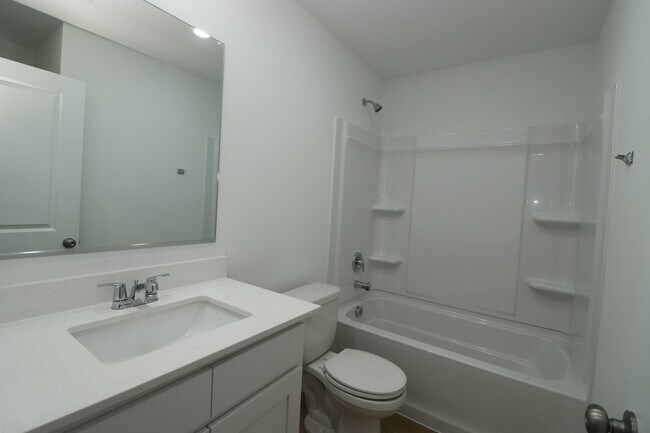 Building Photo - 3122 S 15th Pl