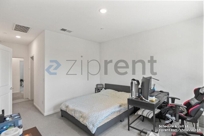Building Photo - 2588 Gimelli Way