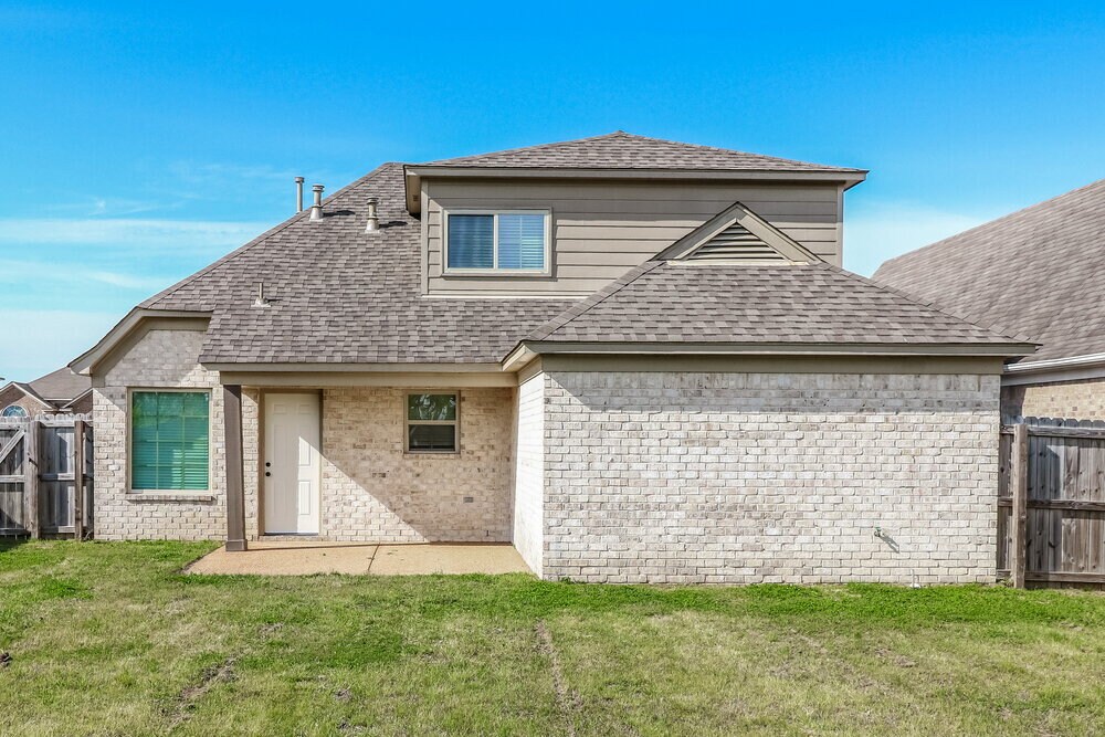 Building Photo - 9093 Tremont Dr