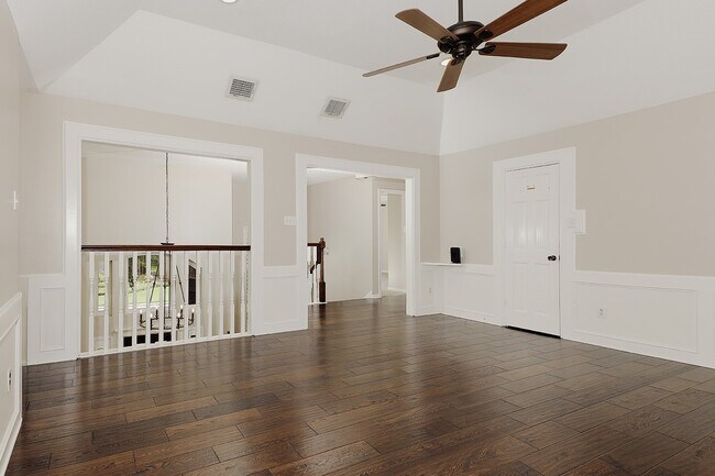 Building Photo - 2 Silverstrand Pl
