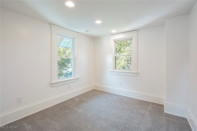 Building Photo - 46 Verdun Dr