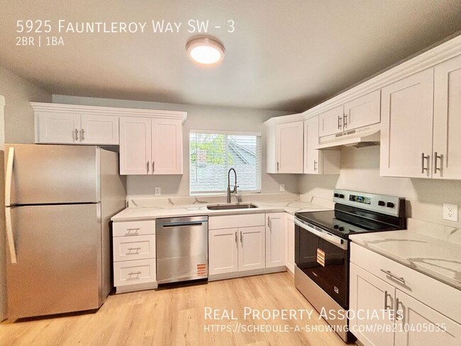 Building Photo - 5925 Fauntleroy Wy SW