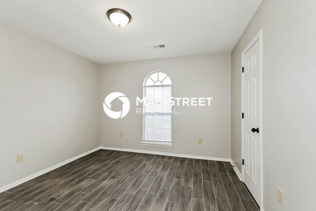 Building Photo - 3 Bedroom Pet-Friendly Home in Olive Branch, MS with Main Street Renewal