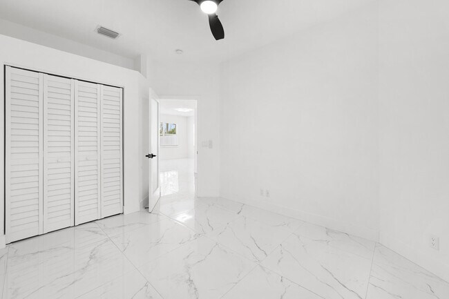 Building Photo - 1209 Olympic Cir