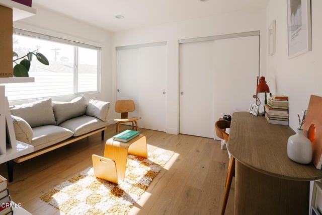 Building Photo - 906 Adelante Ave