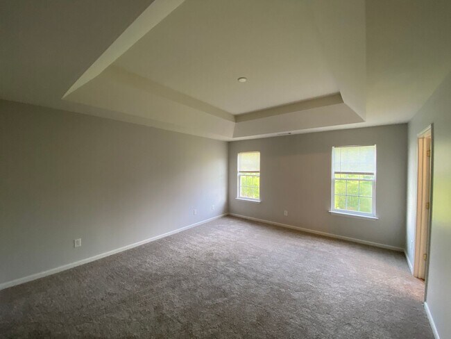 Building Photo - Pristine home located in Linda Vista!